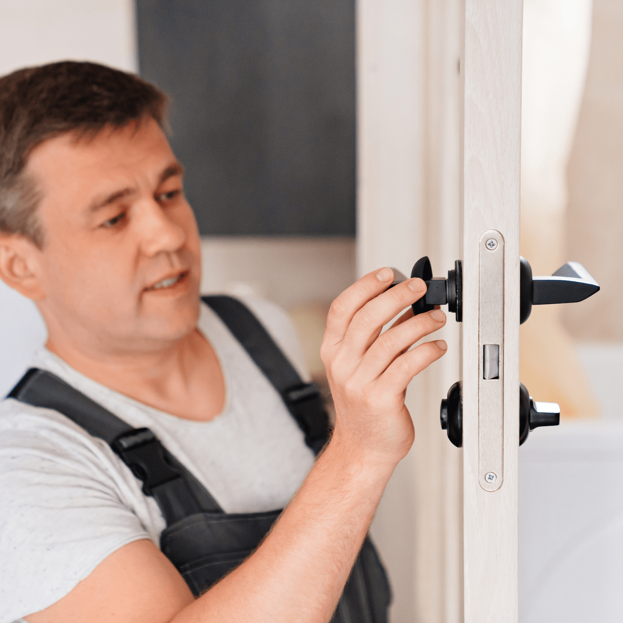 Cerrajeros económicos para poner cerradura nueva en una vivienda